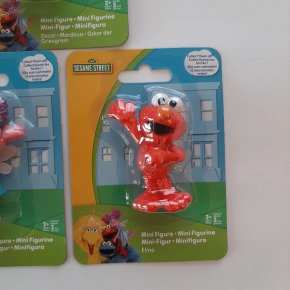 Sesame Street Mini Figures Set of 5 Big Bird Elmo Oscar Cookie Monster Abby - Picture 9 of 12